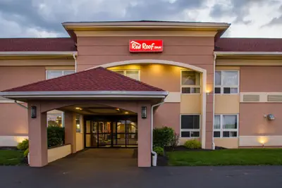Photo 2 - Red Roof Inn Batavia