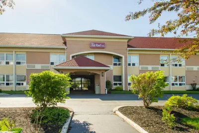 Photo 4 - Red Roof Inn Batavia
