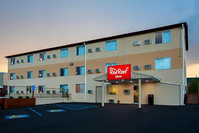 Photo 4 - Red Roof Inn Cameron