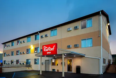 Photo 5 - Red Roof Inn Cameron