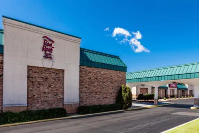 Photo 2 - Red Roof Inn & Suites DeKalb