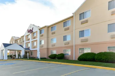 Photo 2 - Red Roof Inn & Suites Danville, IL