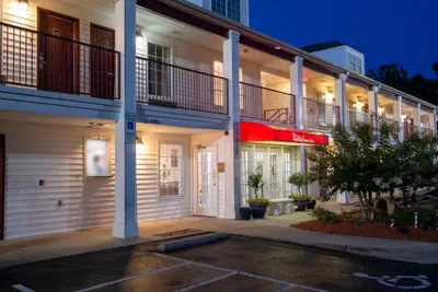 Photo 4 - Red Roof Inn & Suites Wilson