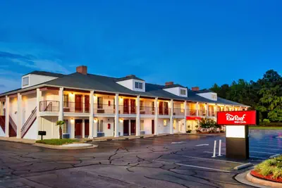 Photo 3 - Red Roof Inn & Suites Wilson