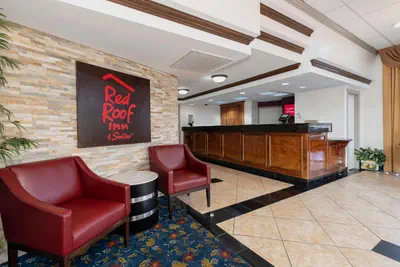 Photo 4 - Red Roof Inn & Suites Macon