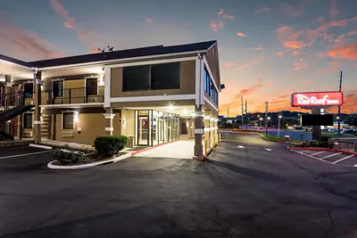 Photo 4 - Red Roof Inn Atlanta - Kennesaw State University
