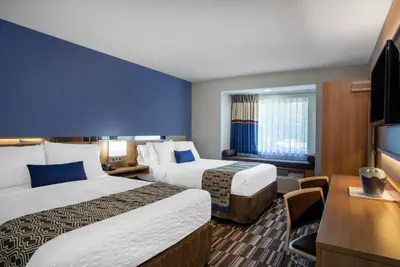Photo 2 - Microtel Inn & Suites by Wyndham Burlington