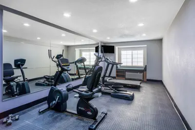 Photo 4 - Microtel Inn & Suites by Wyndham Burlington