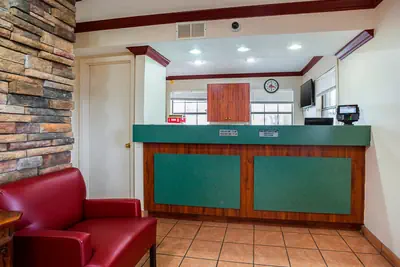 Photo 4 - Red Roof Inn West Memphis, AR