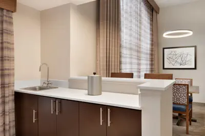 Photo 4 - Holiday Inn Express & Suites Auburn - University Area by IHG