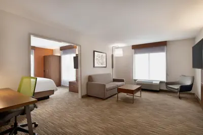 Photo 2 - Holiday Inn Express & Suites Auburn - University Area by IHG
