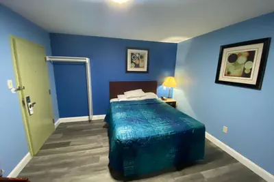 Photo 4 - Red Carpet Inn & Suites Wrightstown