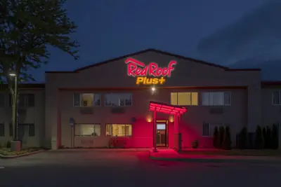 Photo 2 - Red Roof Inn PLUS+ Poughkeepsie