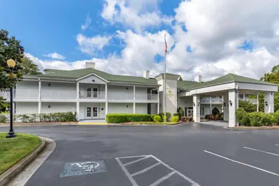 Photo 4 - Quality Inn Fayetteville Near Historic Downtown Square