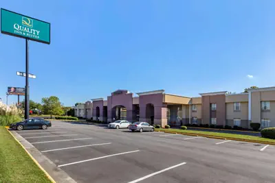 Photo 2 - Quality Inn & Suites - Greensboro-High Point