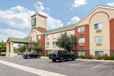 Photo 2 - Spark by Hilton Lakewood Denver Southwest
