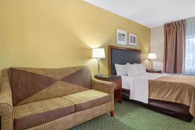 Photo 5 - Spark by Hilton Lakewood Denver Southwest