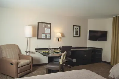 Photo 4 - Candlewood Suites Fort Collins by IHG