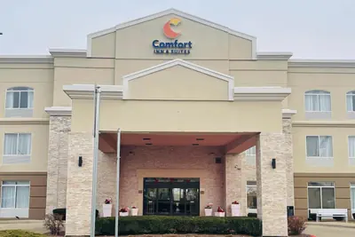 Photo 3 - Comfort Inn & Suites Decatur-Forsyth