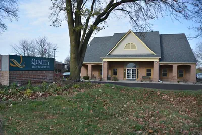 Photo 2 - Quality Inn & Suites Dublin