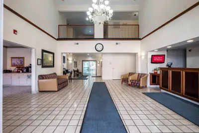 Photo 5 - Red Roof Inn St Robert Ft Leonard Wood