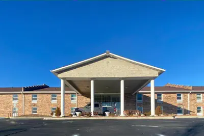 Photo 3 - University Inn of Carbondale by Hotel O