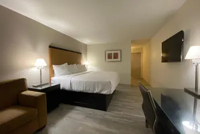Photo 4 - University Inn of Carbondale by Hotel O