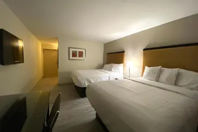 Photo 5 - University Inn of Carbondale by Hotel O