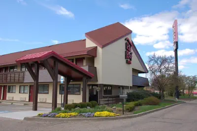 Photo 3 - Red Roof Inn Canton