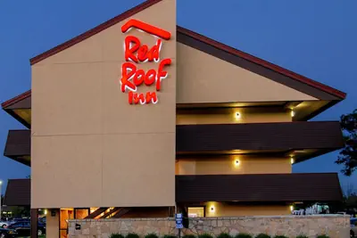 Photo 2 - Red Roof Inn Toledo University