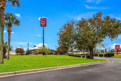 Photo 3 - Red Roof Inn St George, SC