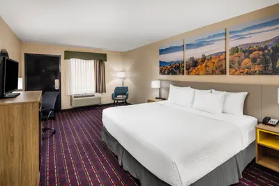 Photo 3 - Days Inn by Wyndham Murphy
