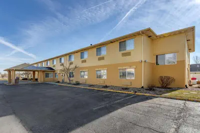Photo 2 - Quality Inn Kirksville