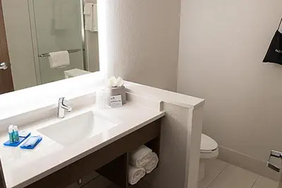 Photo 4 - Holiday Inn Express & Suites Dayton North - Vandalia by IHG