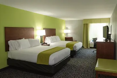 Photo 4 - Holiday Inn Express Hickory - Hickory Mart by IHG