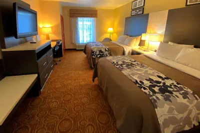 Photo 5 - Sleep Inn & Suites Springdale West