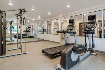 Photo 3 - WoodSpring Suites Brunswick