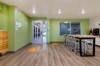 Photo 2 - WoodSpring Suites Brunswick