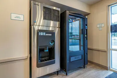 Photo 5 - WoodSpring Suites Brunswick