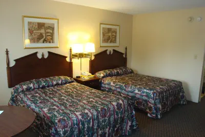 Photo 3 - Wilmington Inn