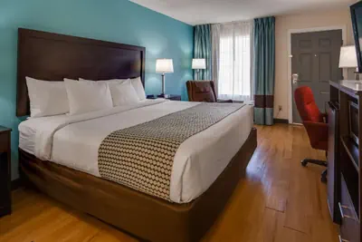 Photo 3 - SureStay Plus Hotel by Best Western Asheboro