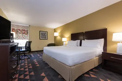 Photo 4 - Holiday Inn Lumberton by IHG