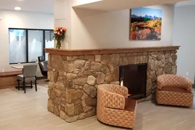 Photo 2 - Microtel Inn & Suites by Wyndham Georgetown Lake