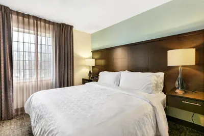 Photo 4 - Staybridge Suites-Philadelphia/Mount Laurel by IHG
