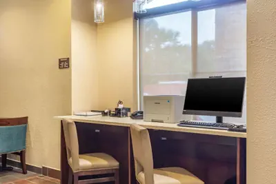 Photo 3 - Comfort Inn DeKalb - University Area