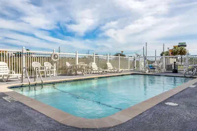 Photo 2 - Sleep Inn & Suites Brunswick North