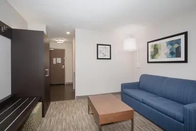 Photo 3 - Holiday Inn Express Hotel & Suites Longmont by IHG