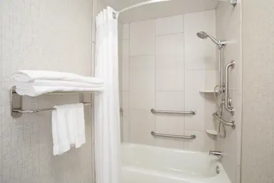 Photo 5 - Holiday Inn Express Hotel & Suites Longmont by IHG