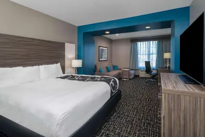 Photo 2 - La Quinta by Wyndham Forsyth