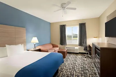 Photo 4 - Baymont by Wyndham Ft. Leonard/Saint Robert